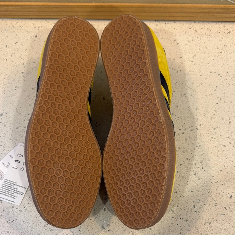 Adidas Gazelle Yellow Sneakers - Picture 6 of 6